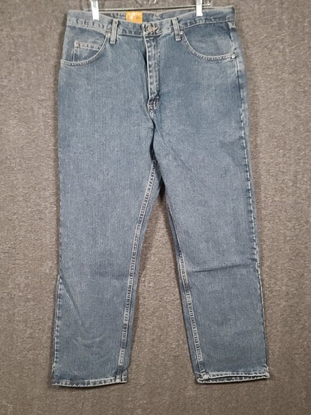 NWT Wrangler Men’s 36x32 Relaxed Fit Denim Medium Wash Jeans